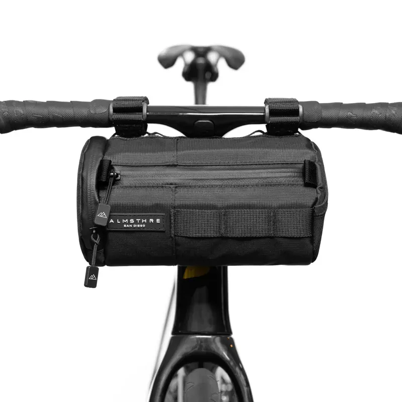 Almsthre Signature 7.5x4.5-inch 2-litre Bar Bag in Midnight Black