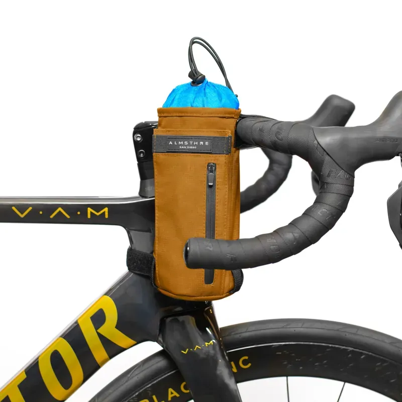 Almsthre Stem Feed Bag 1.6L in California Gold-3