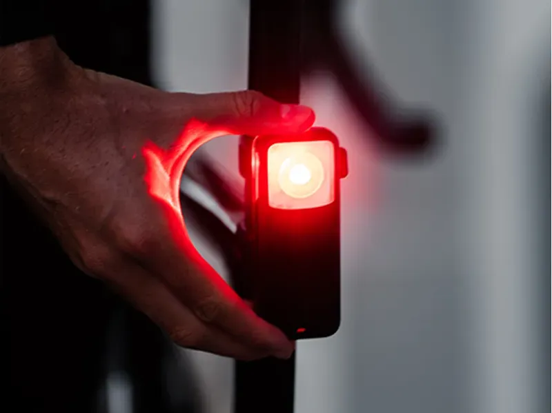 Ravemen NT201 Smart Radar Tail Light in Black/Red-4